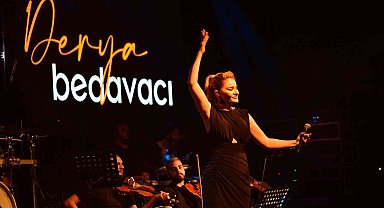 Derya Bedavacı Bursalılara unutulmaz bir gece yaşattı