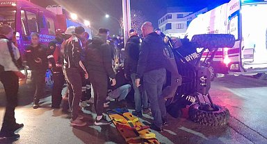 Devrilen UTV'nin altında kalan iki kişi yaralandı