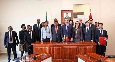 Dışişleri Bakanı Çavuşoğlu, Zimbabveli mevkidaşı Shava ile görüştü