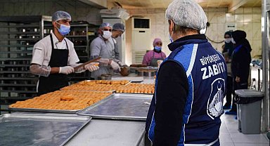 Diyarbakır Büyükşehir Belediyesinden tatlı imalathanelerine denetim