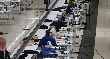 Diyarbakırlı öğrencilerden Ukraynalı askerlere uyku tulumu ihracatı