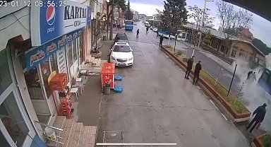 Dolmuş alev alev yanmaktan son anda kurtarıldı