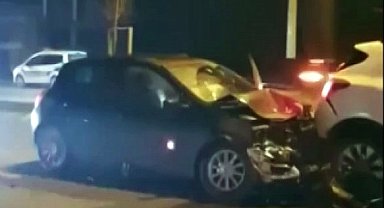 Duble yolda karşıya geçerken otomobil çarpan genç yaşamını yitirdi