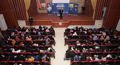 Dursun Ali Erzincanlı ve Hayati İnanç ilçe şehir konferanslarına konuk oldu
