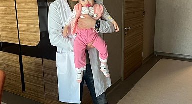 Ebrar bebeğe lazerle böbrek taşı tedavisi