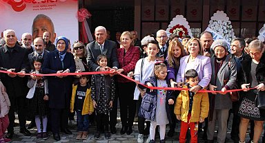 Efeler'de dokuzuncu Kitap Kafe açıldı