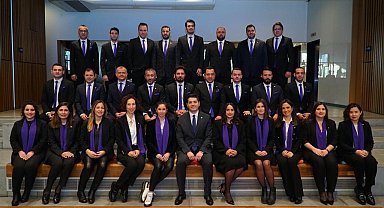 EGİAD'da Yelkenbiçer güven tazeledi