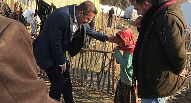 Eğitim camiası okulla bağlantısı kesilen göçer kızı Ayşenur için seferber oldu