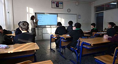 Eğitime devam edemeyen öğrenciler tekrar okullarına kavuşuyor