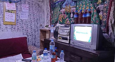 Eğlence mekanına çevrilen gecekondudan 600 litre sahte içki çıktı