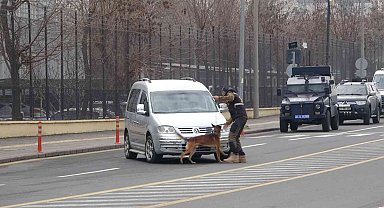 El frenini çekmeyi unutan sürücü, bomba uzmanlarını harekete geçirdi
