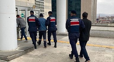 Elazığ'da aranan 2 şüpheli yakalandı