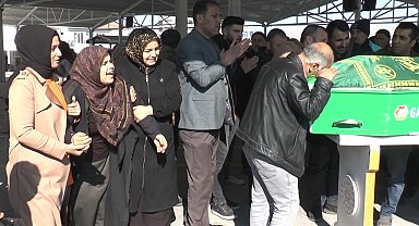 Elektrik çarpmasıyla komalık oldu, bir yıl sonra aynı gün hayatını kaybetti