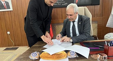 Eleşkirt'te öğrencilerin ürettiği ekmekler vatandaşın sofrasına ulaşıyor