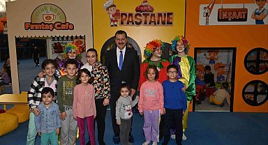 En güzel karne hediyesi Başkan Yücel Yılmaz'dan