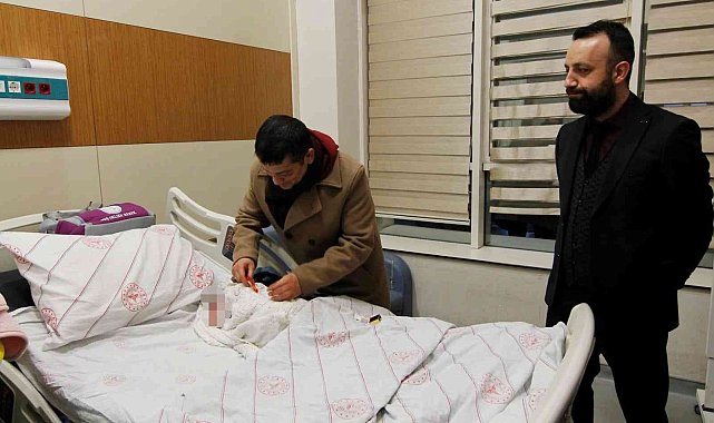 Erciş'te 2023'ün ilk bebeği dünyaya geldi