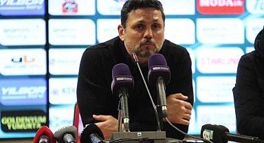 Erol Bulut: "Son dakikada 1 puan aldığımız için futbolcularımı kutluyorum"
