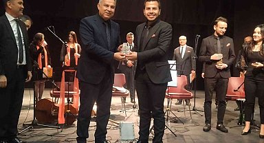 Erzin'de "Şarkılar bizi söyler, bizde şarkı söyleriz" konseri