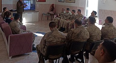 Erzincan'da jandarma personeline avcılık mevzuatı eğitimi verildi