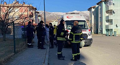 Erzincan'daki ev yangınında 1 kişi dumandan etkilendi