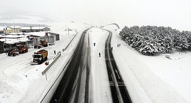 Erzincan'ı çevreleyen dağlar beyaza büründü