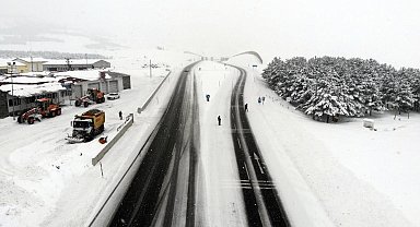 Erzincan'ın yüksek kesimlerinde kar yağışı