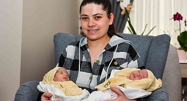 Esenyurtlu üçüzlerin bez ve mamaları belediyeden