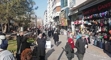 Eskişehirliler güneşli havanın tadını çıkardı