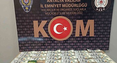 Esnafa sahte dolar veren yabancı uyruklu 4 şahıs yakalandı