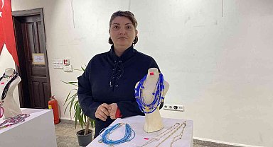 Ev hanımı yaptığı ürünleri sergiye dönüştürdü