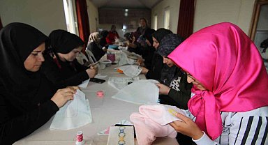 Ev hanımlarının ilgi odağı olan kurs merkezi Kargıcak'ta açıldı