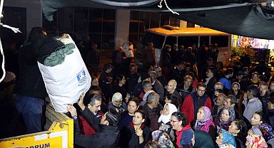 Evlerde üretilen halıların ipi, belediyeden