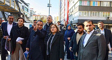 Fatma Şahin, yenilenen Belediye Pasajı'nı ziyaret etti