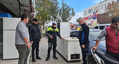 Fethiye'de kaldırım ve yolları işgal eden esnaflar uyarıldı