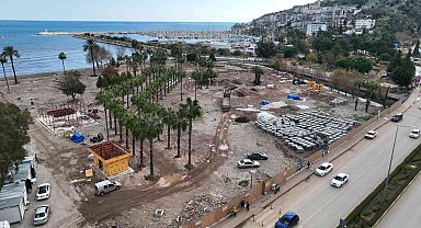 Finike Cumhuriyet Meydanı Projesi ilerliyor