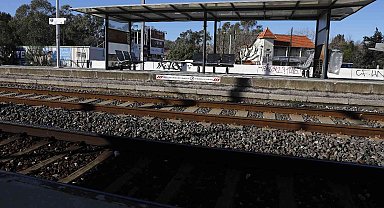 Fransa'da emeklilik yaşının yükseltilmesine karşı binlerce kişi sokağa çıktı