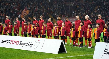 Galatasaray ligin ilk yarısını birçok alanda zirvede tamamladı