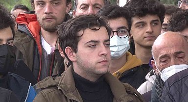 Genç oyuncu Berat Efe Parlar'ın annesi son yolculuğuna uğurlandı