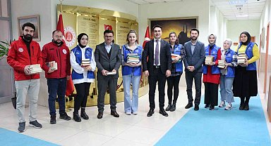 Gençlerden cezaevlerine kitap bağışı