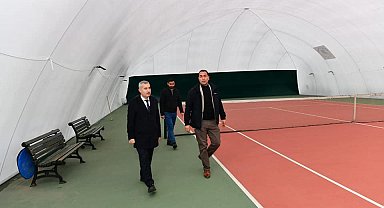 Gençlere kışında tenis oynama fırsatı
