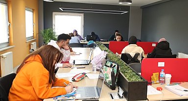Gençlere kucak açan merkeze büyük ilgi