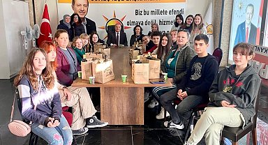 Gömeç'te Başkan Uslu Türkiye'den Hırvatistan'a gönül köprüsü kurdu