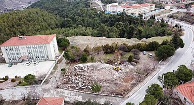 Gördes eski sağlık ocağının yerine yenisi yapılıyor