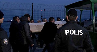 Günlerdir kayıp olan eşinin cansız bedenini sahilde buldu