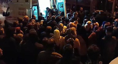 Hakkari'de 2 çocuk annesi kadın evde boğazı kesilmiş halde ölü bulundu