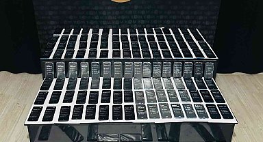 Hakkari'de 230 adet cep telefonu ele geçirildi
