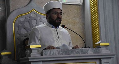 Hakkari'de Regaip Kandili dualarla idrak edildi