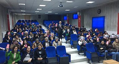 Hakkâri'de kadınlara KADES eğitimi verildi
