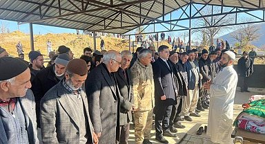 Hayatını kaybeden Kıbrıs gazisi Elazığ'da son yolculuğuna uğurlandı