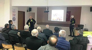 Hisarcık'ta muhtarlara ilk yardım ve trafik eğitimi